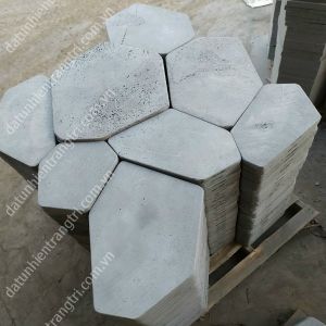 ĐÁ ONG XÁM CẮT NGŨ GIÁC LÁT SÂN